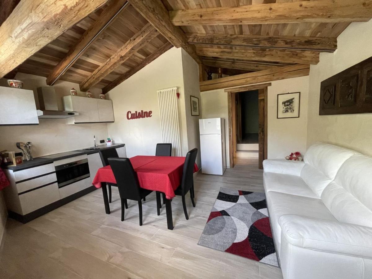 Profumo Di Legno Apartment Aosta Luaran gambar